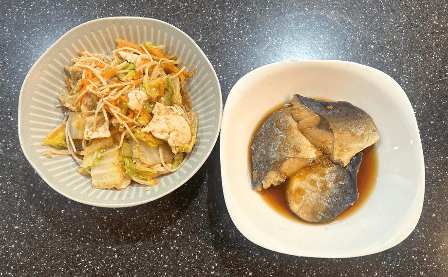 さばの生姜煮&蒸し鶏と野菜のごまあえ