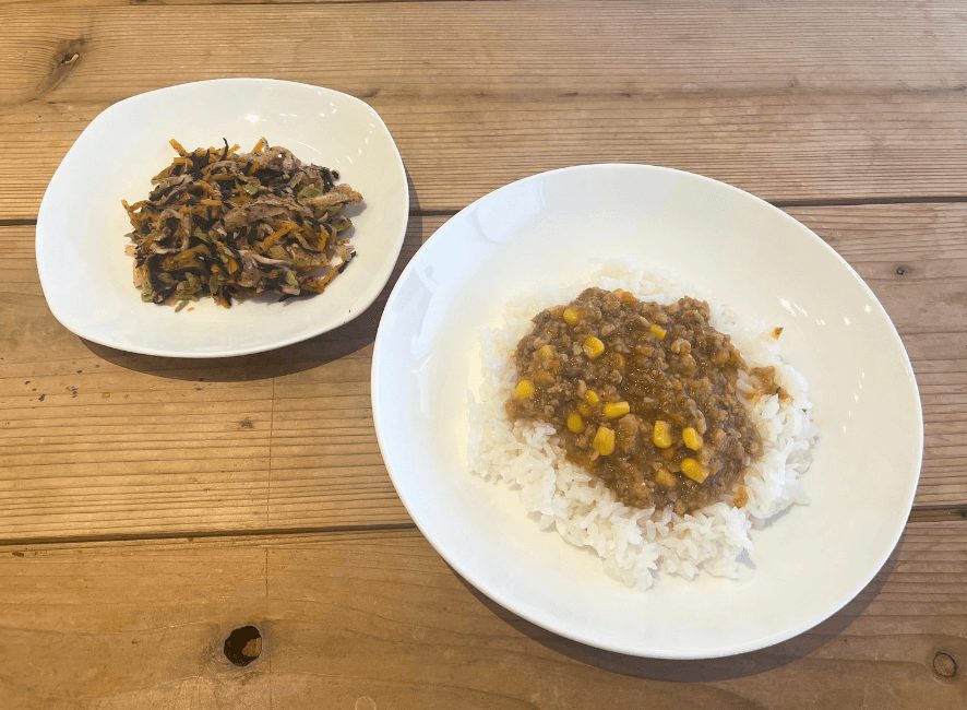 欧風キーマカレーとひじき煮