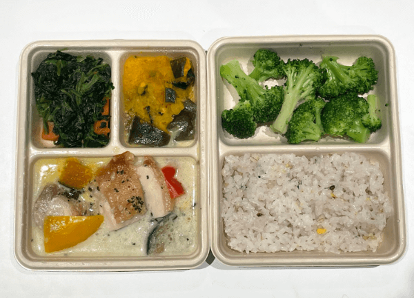 鶏と旬野菜のグリーンカレー