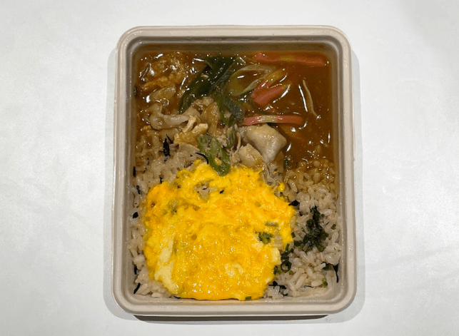 出汁で温まる 京風カレーのオムライス