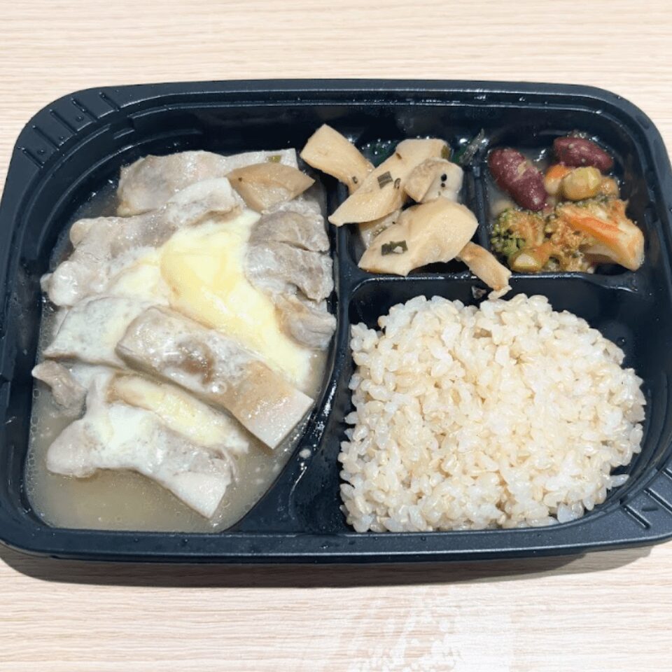 香ばし鶏もも肉のロースト　とろとろチーズマッシュポテト