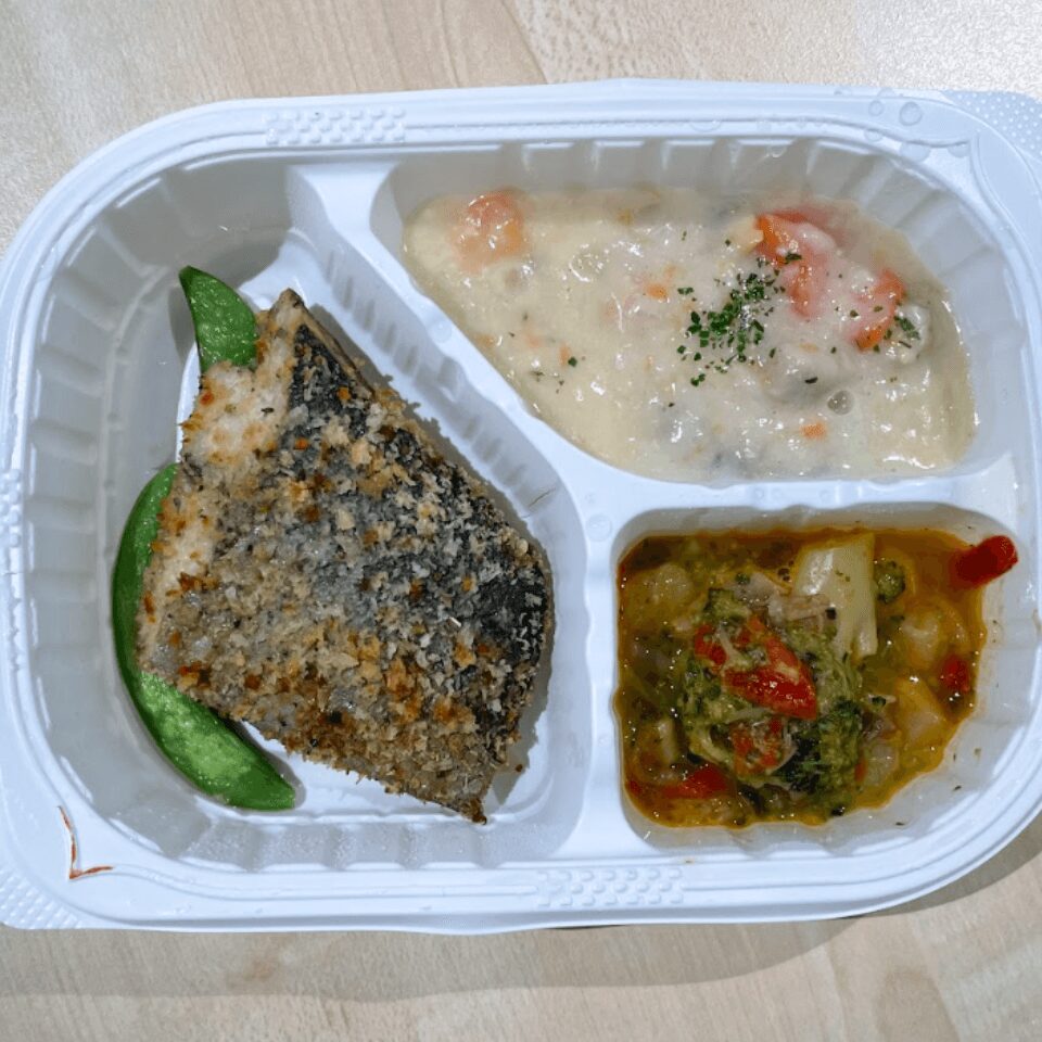 豊かなハーブの香りとあじのグリルプレート