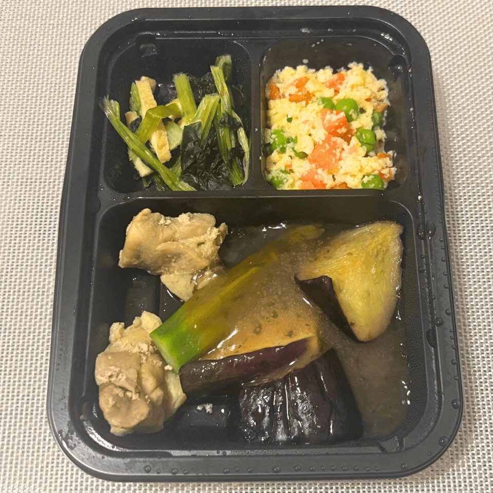 なすと鶏肉の梅しそ炒め風