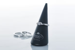 エクセルコダイヤモンド、ブライダルフェア特典のリングホルダー